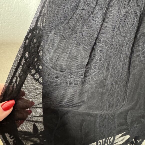 Black Lace Short-Sleeve Romper With Sheer Details & Intricate Embroidery Polyest - Picture 5 of 6